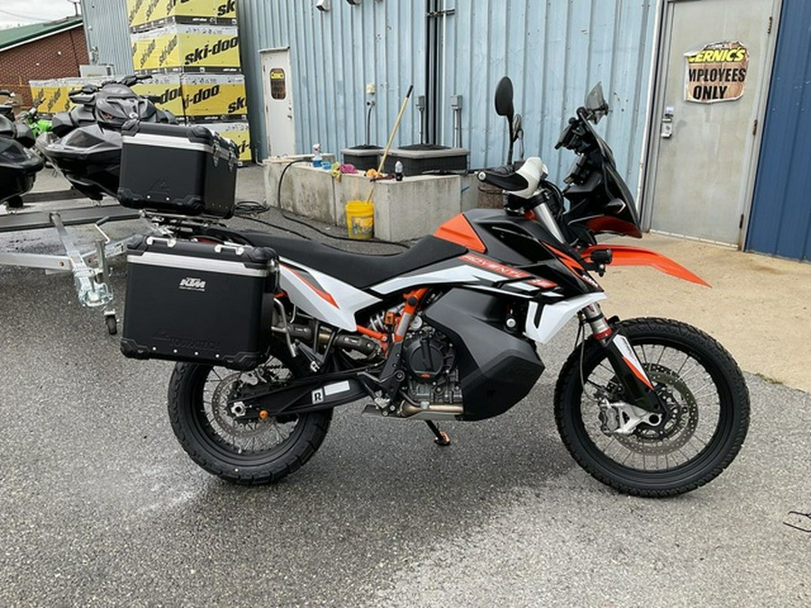 2021 KTM Adventure 890 R