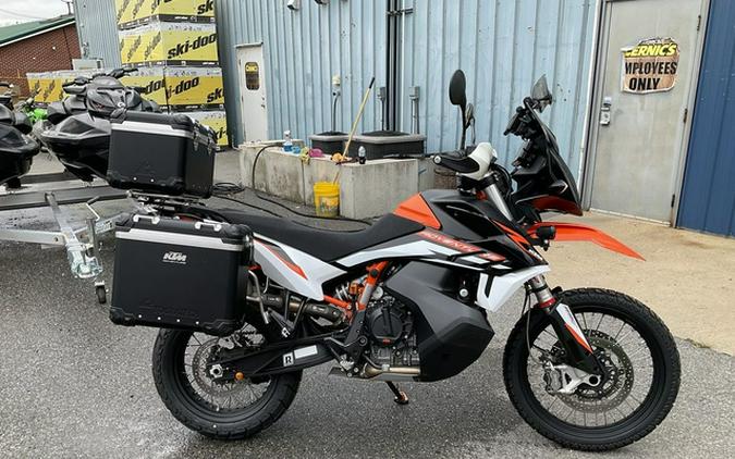 2021 KTM Adventure 890 R