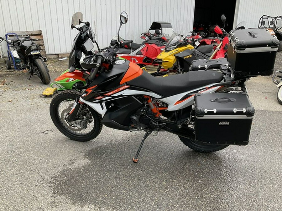 2021 KTM Adventure 890 R