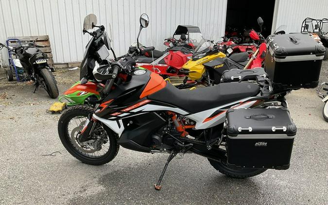 2021 KTM Adventure 890 R