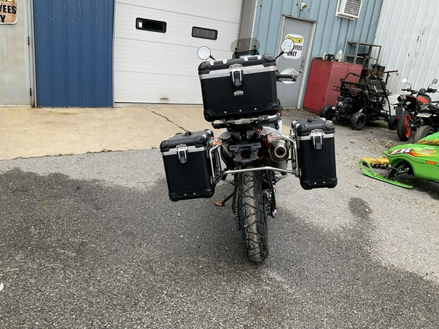 2021 KTM Adventure 890 R