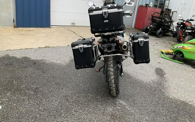 2021 KTM Adventure 890 R