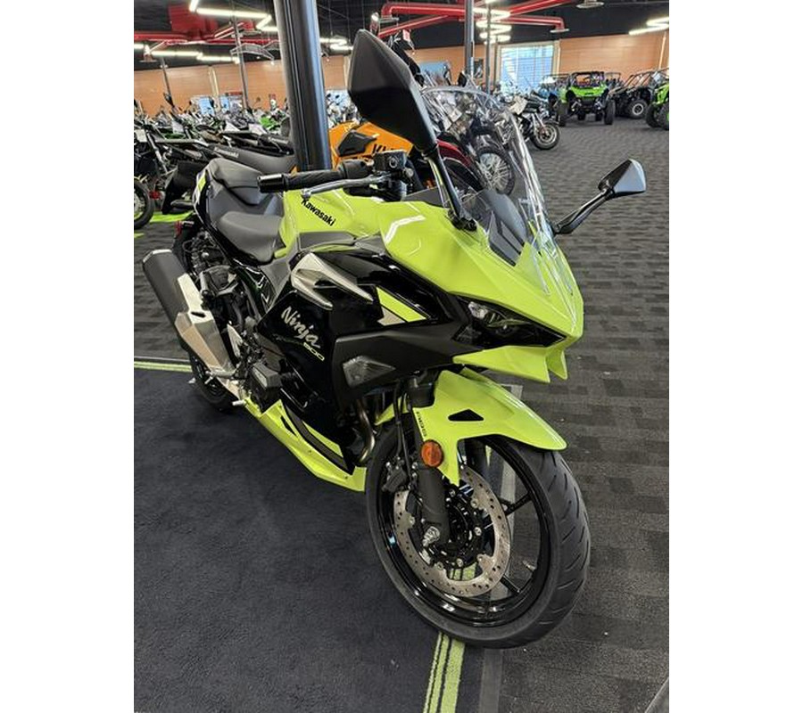 2026 Kawasaki Ninja® 500 SE ABS