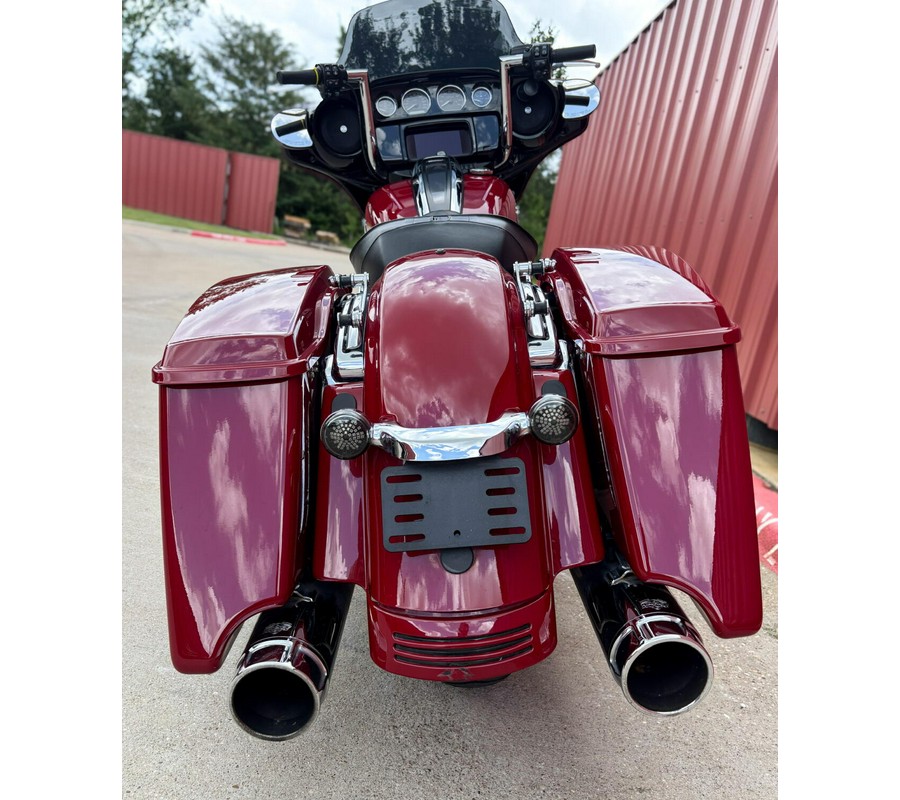 2021 Harley-Davidson® Street Glide® Special FLHXS BILLIARD RED