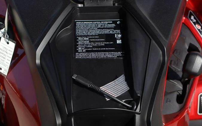 2027 Can-Am Outlander MAX XT 1000 7.6 In.