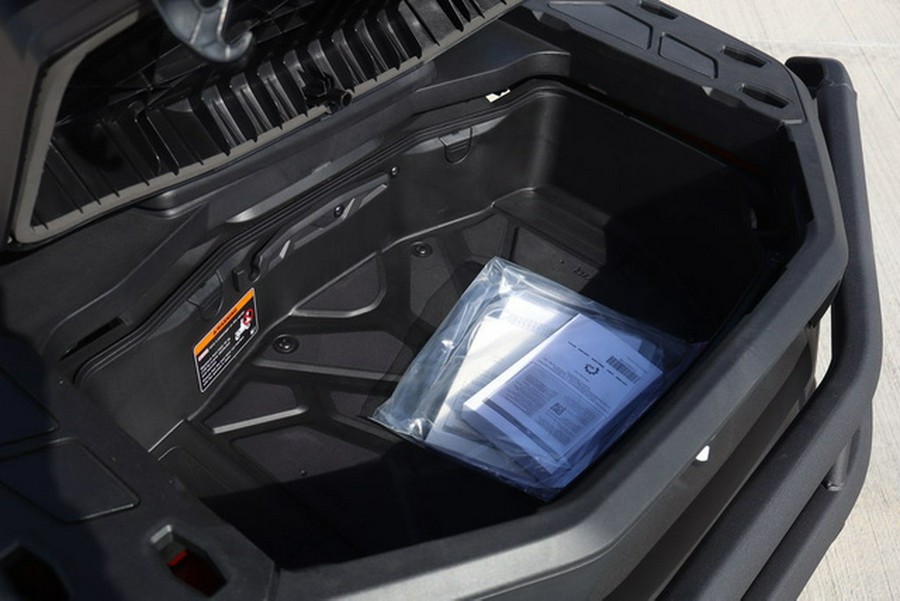 2027 Can-Am Outlander MAX XT 1000 7.6 In.
