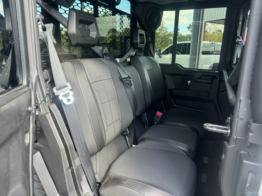 2027 Can-Am Defender XU MAX Limited HD11
