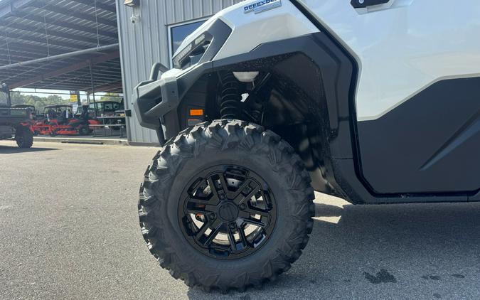 2027 Can-Am Defender XU MAX Limited HD11