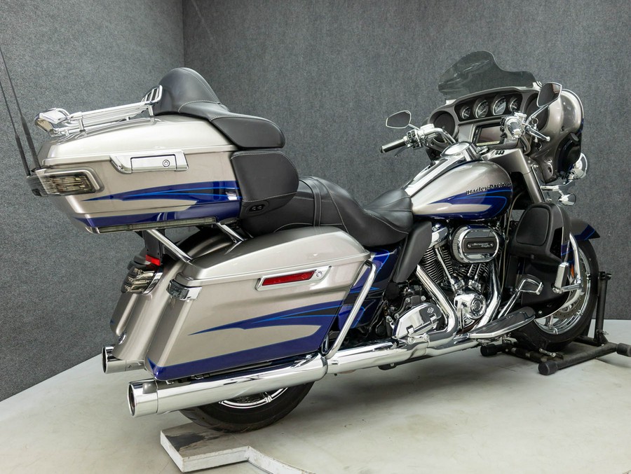 2017 HARLEY DAVIDSON FLHTKSE CVO ULTRA LIMITED W/ABS