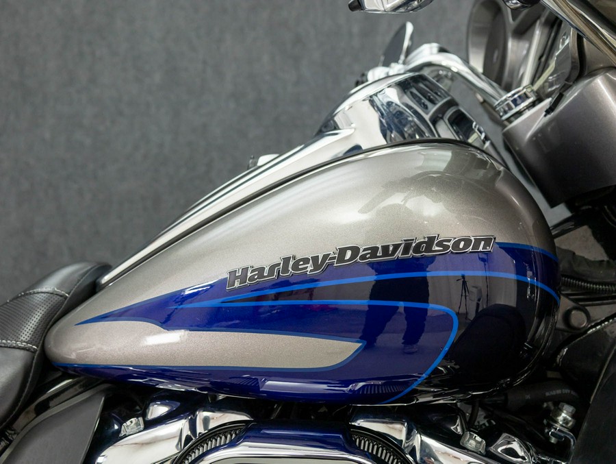 2017 HARLEY DAVIDSON FLHTKSE CVO ULTRA LIMITED W/ABS