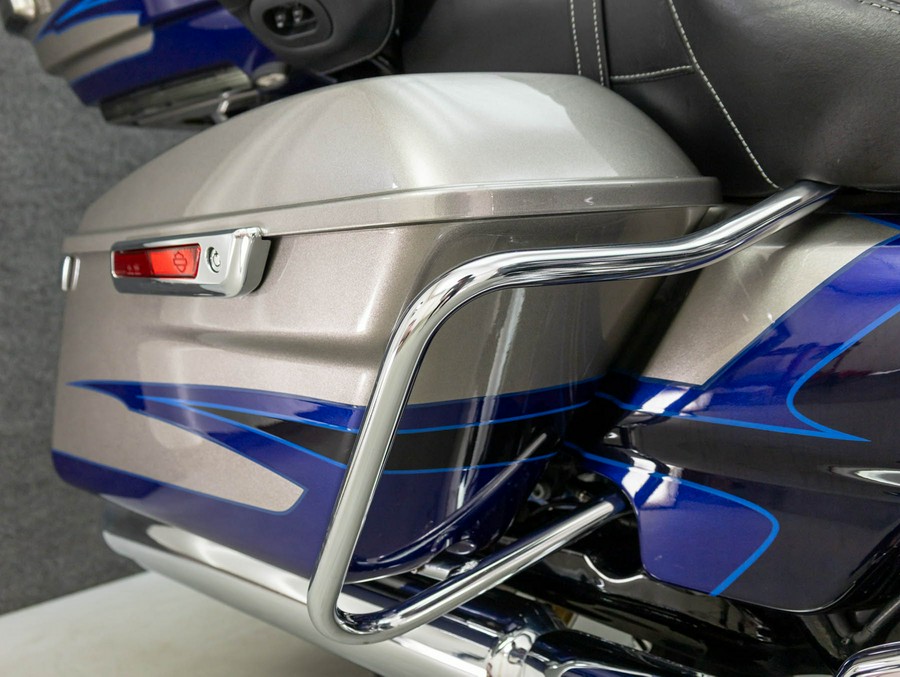 2017 HARLEY DAVIDSON FLHTKSE CVO ULTRA LIMITED W/ABS