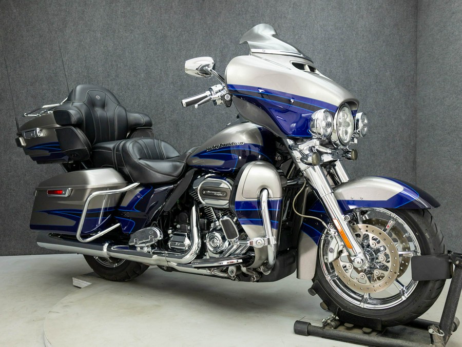 2017 HARLEY DAVIDSON FLHTKSE CVO ULTRA LIMITED W/ABS