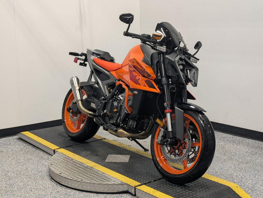 2024 KTM Duke 990