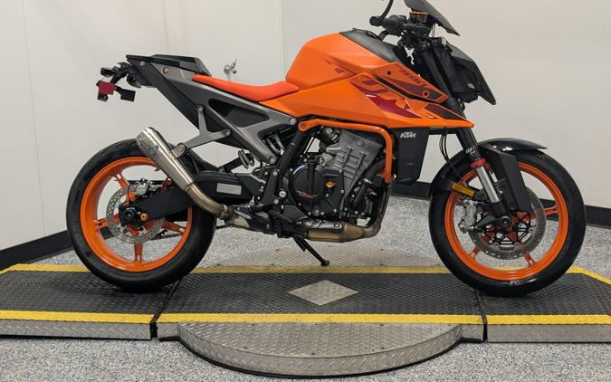 2024 KTM Duke 990