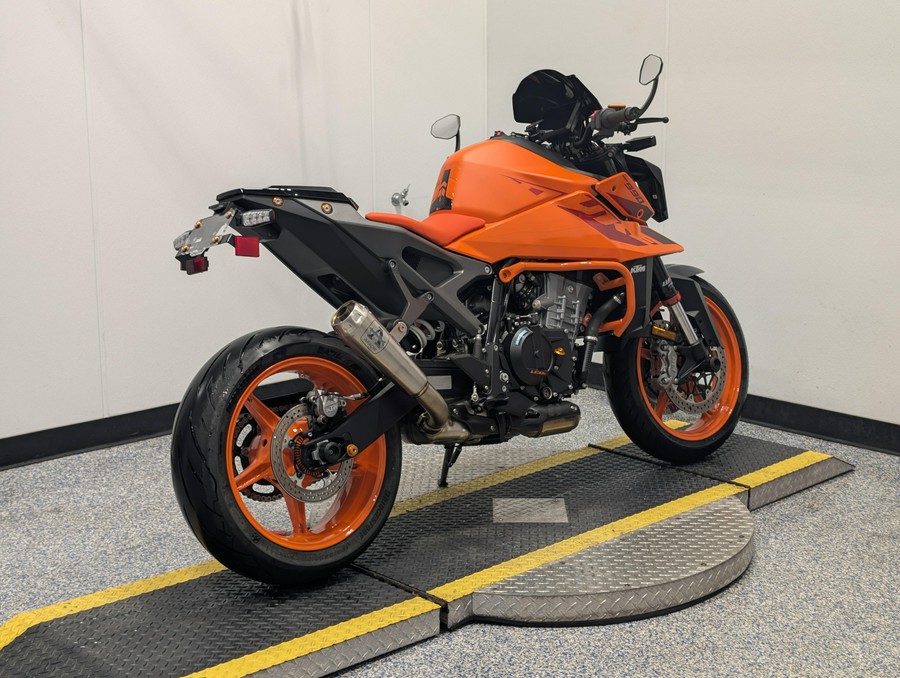 2024 KTM Duke 990
