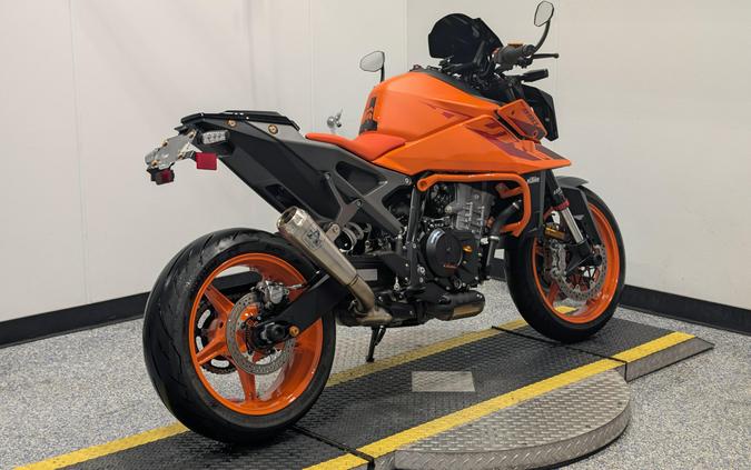 2024 KTM Duke 990