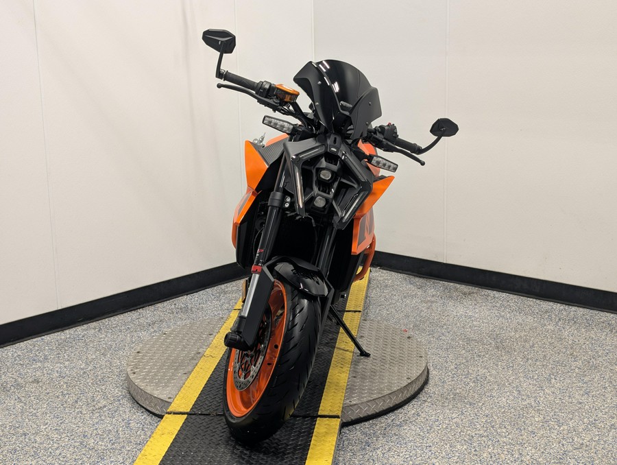2024 KTM Duke 990