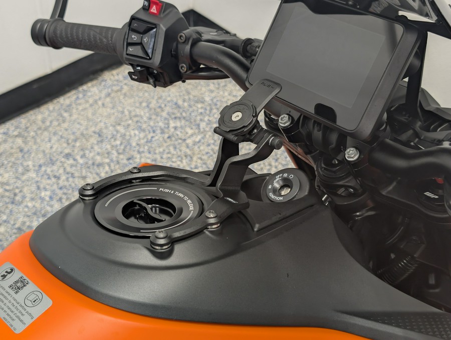 2024 KTM Duke 990