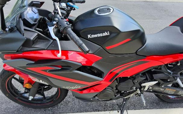 2025 Kawasaki Ninja® 500 SE ABS