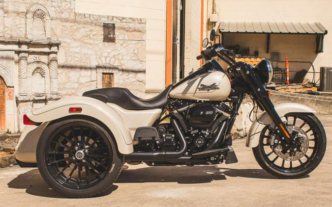 2023 Harley-Davidson® FLRT - Freewheeler®