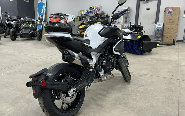 2024 CFMOTO NK 800