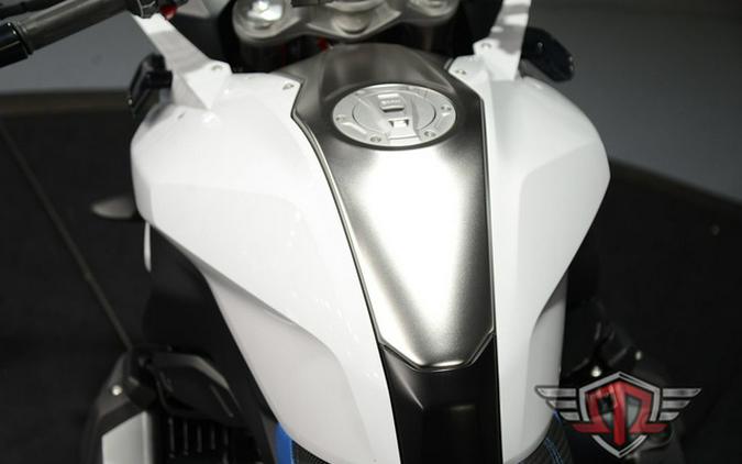2022 BMW R 1250 RS Light White