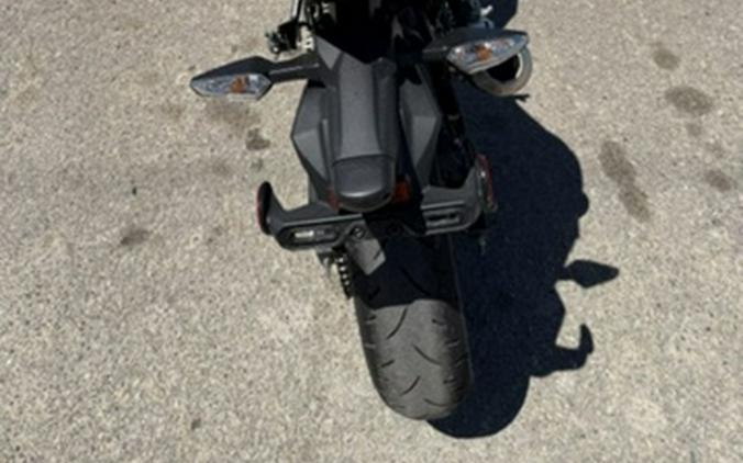 2025 Kawasaki Ninja 500 ABS Passion Red/Metallic Flat Spark Bla