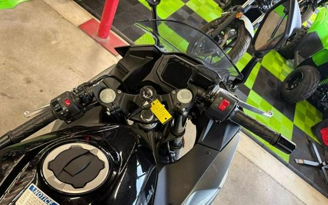 2025 Kawasaki NINJA 500 ABS - METALLIC FLAT SPARK BLACK/METALLIC SPARK BLACK/METALLIC MOO