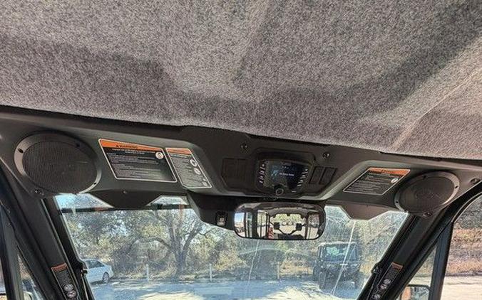 2024 Can-Am® Defender MAX Limited HD10