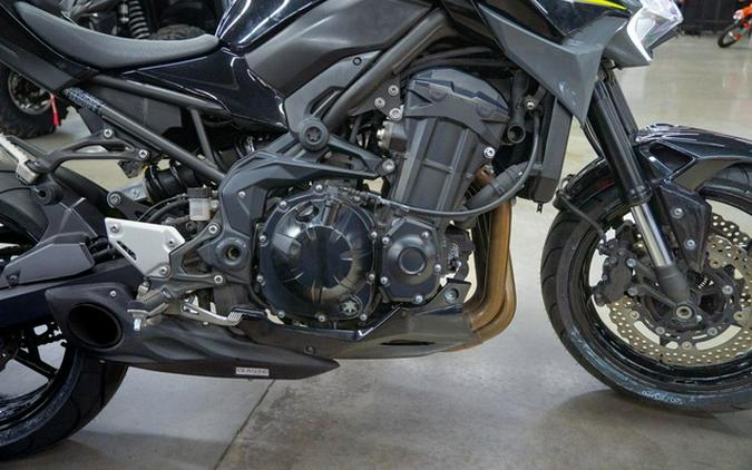 2024 Kawasaki Z900 ABS Metallic Spark Black/Metallic Matte Dark