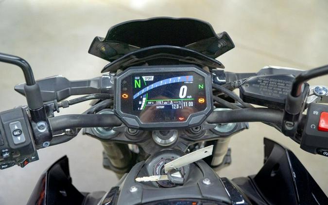 2024 Kawasaki Z900 ABS Metallic Spark Black/Metallic Matte Dark