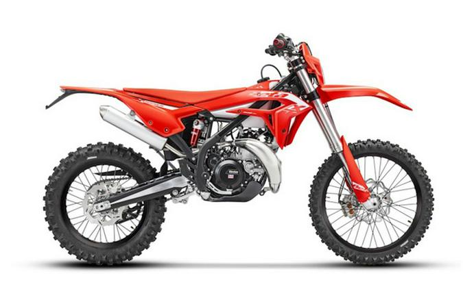 2027 BETA Xtrainer 300 Low Boy