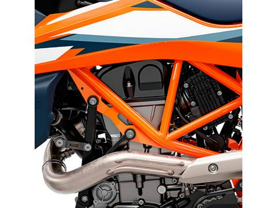 2024 KTM 690 SMC R