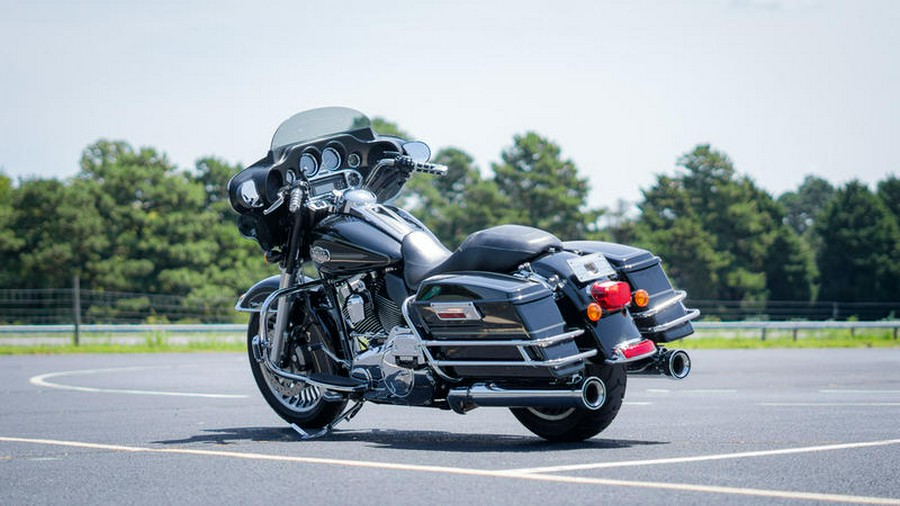 2011 Harley-Davidson® FLHTCU - Ultra Classic® Electra Glide®