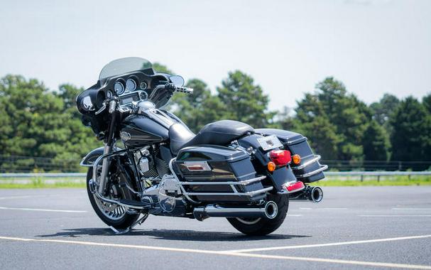 2011 Harley-Davidson® FLHTCU - Ultra Classic® Electra Glide®