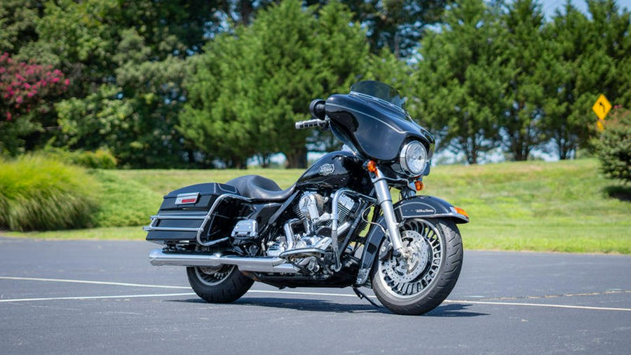 2011 Harley-Davidson® FLHTCU - Ultra Classic® Electra Glide®