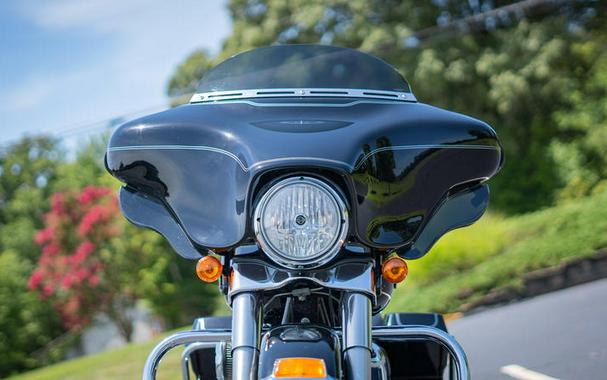 2011 Harley-Davidson® FLHTCU - Ultra Classic® Electra Glide®