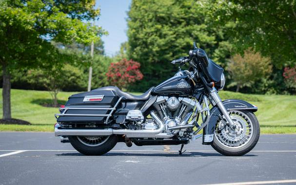 2011 Harley-Davidson® FLHTCU - Ultra Classic® Electra Glide®