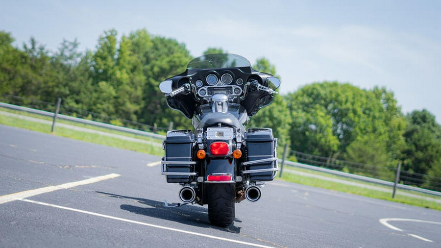 2011 Harley-Davidson® FLHTCU - Ultra Classic® Electra Glide®