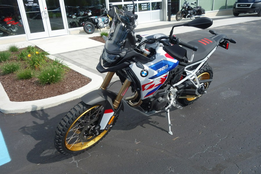 2024 BMW F900GS