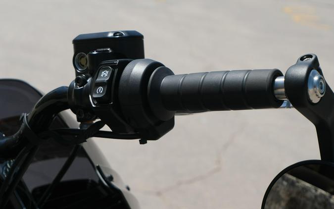 2025 INDIAN MOTORCYCLE SPORT SCOUT LIMITED WITH TECH PACKAGE