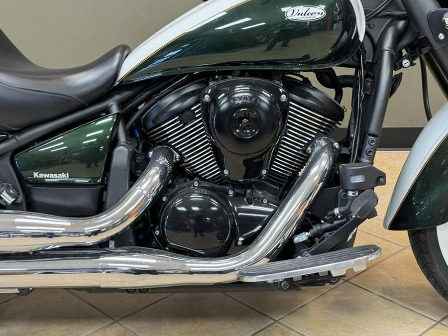 2022 Kawasaki Vulcan® 900 Classic