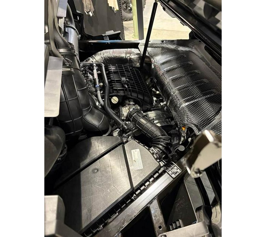 2026 Can-Am Defender MAX X MR HD11 With Half-Doors