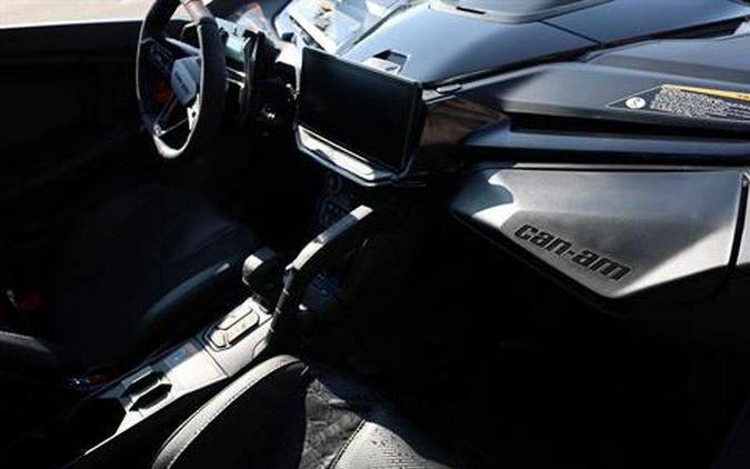 2026 Can-Am Maverick R X RS