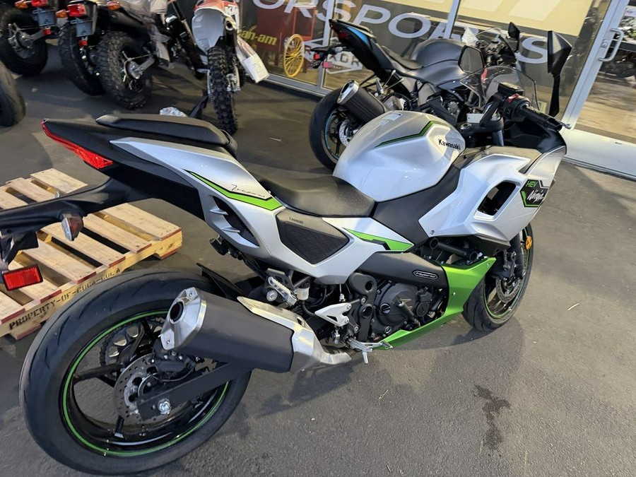 2024 Kawasaki Ninja® 7 Hybrid ABS
