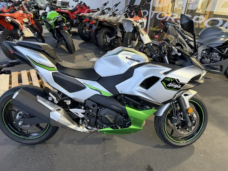 2024 Kawasaki Ninja® 7 Hybrid ABS
