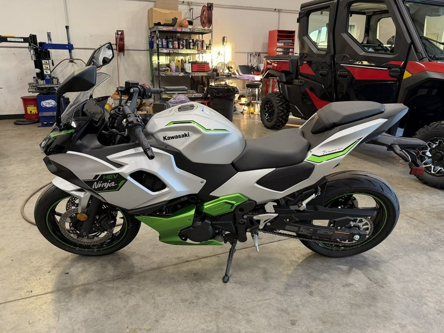 2024 Kawasaki Ninja® 7 Hybrid ABS