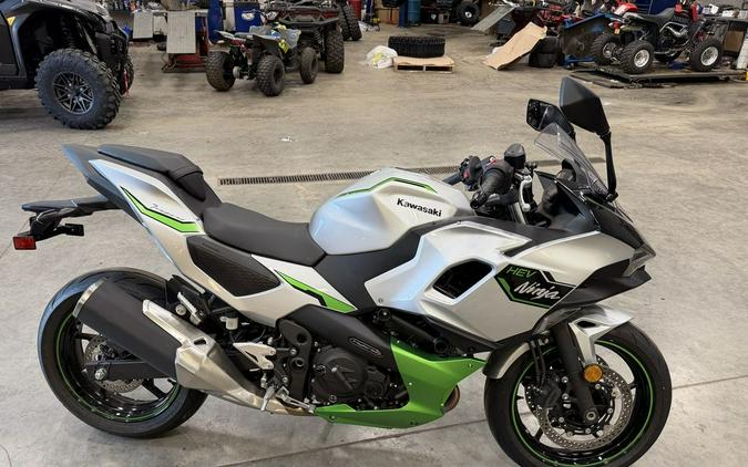 2024 Kawasaki Ninja® 7 Hybrid ABS