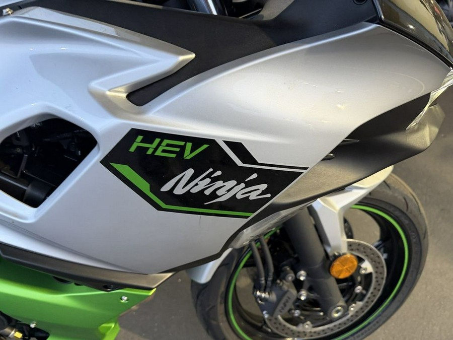 2024 Kawasaki Ninja® 7 Hybrid ABS