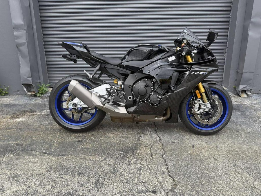 2021 Yamaha YZF-R1M